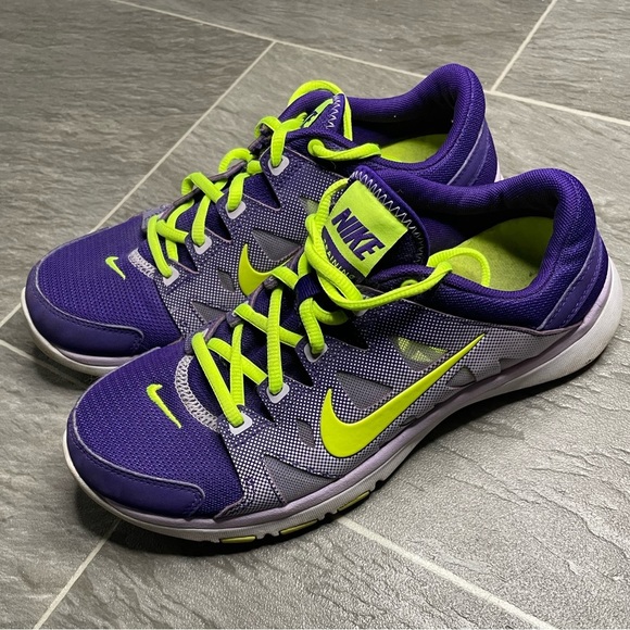 Nike Shoes - 𝅺Women’s Nike Shoes